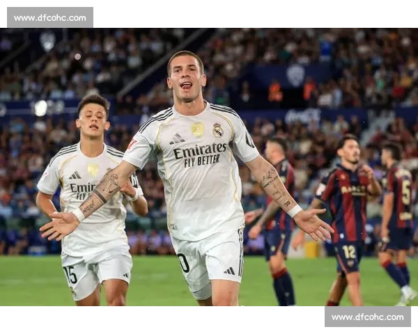 皇马 18 岁新星闪耀季前赛!维蒂尼亚式中场有望迎一线队首秀 皇马 18 岁新星闪耀季前赛!维蒂尼亚式中场有望迎一线队首秀